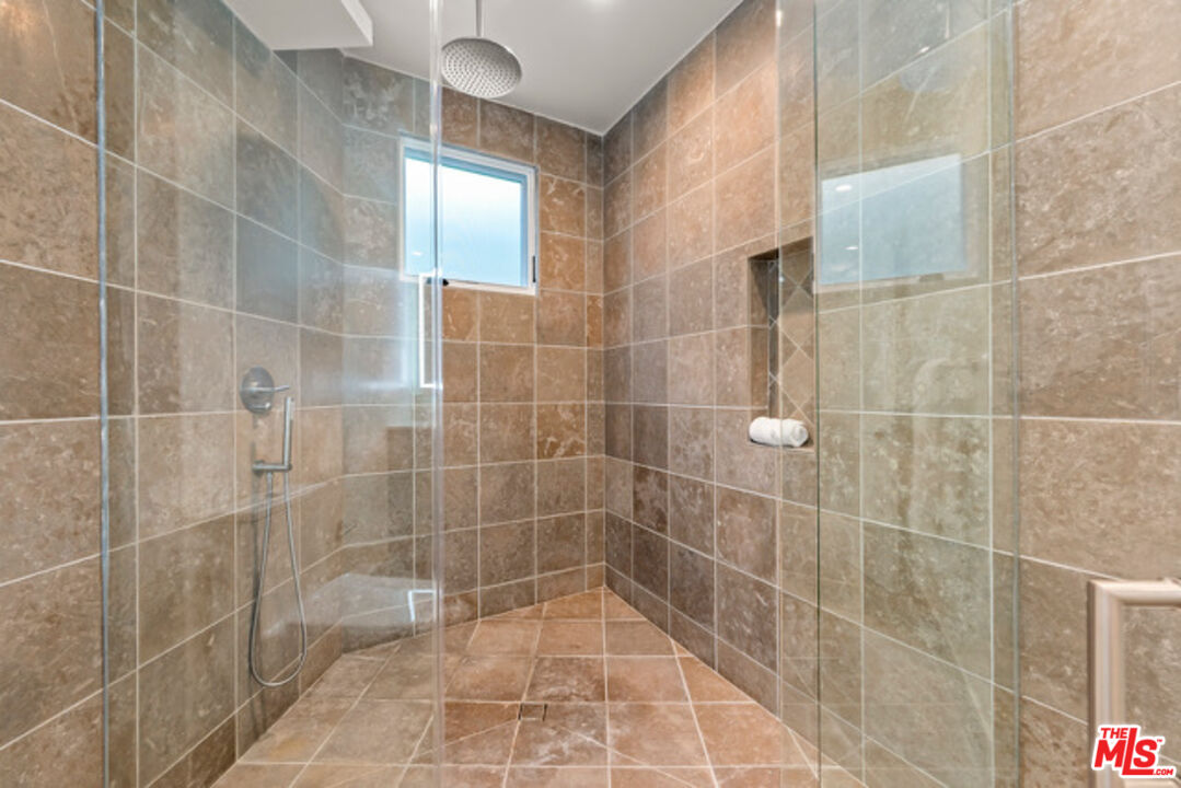 1825 Pandora Avenue, Unit 101 Los Angeles, CA 90025 - Photo 18 of 39