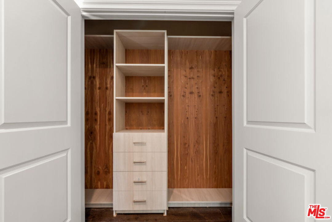 1825 Pandora Avenue, Unit 101 Los Angeles, CA 90025 - Photo 19 of 39