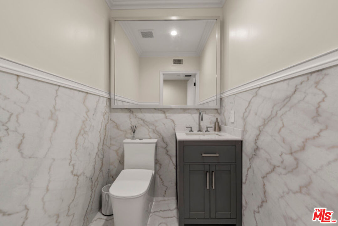 1825 Pandora Avenue, Unit 101 Los Angeles, CA 90025 - Photo 23 of 39