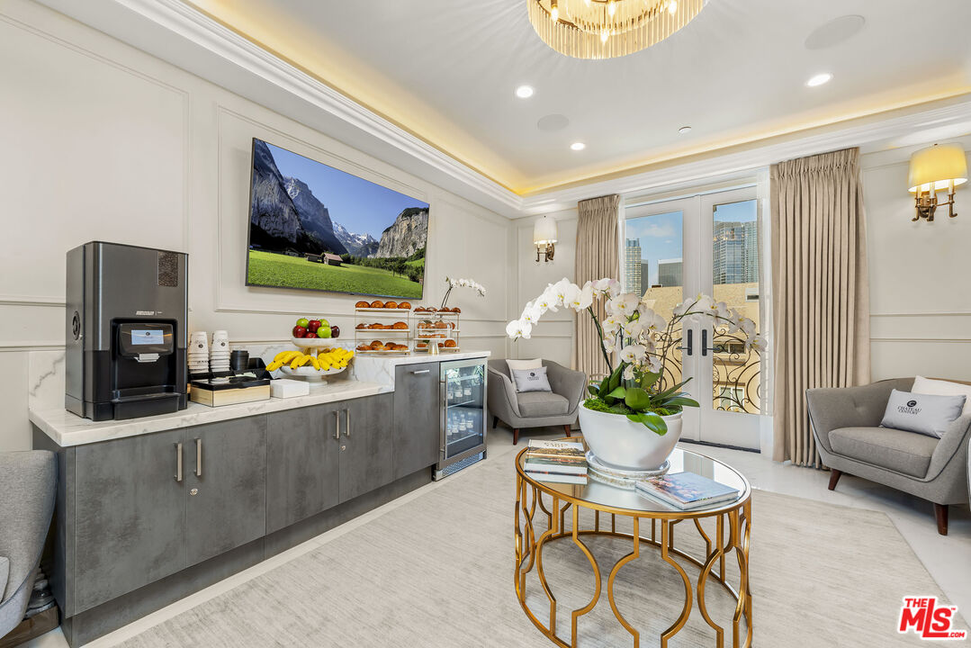 1825 Pandora Avenue, Unit 101 Los Angeles, CA 90025 - Photo 29 of 39