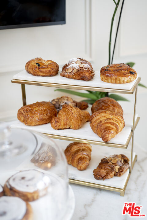 1825 Pandora Avenue, Unit 101 Los Angeles, CA 90025 - Photo 30 of 39