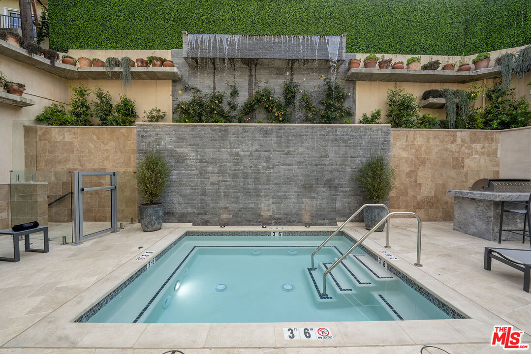 1825 Pandora Avenue, Unit 101 Los Angeles, CA 90025 - Photo 37 of 39