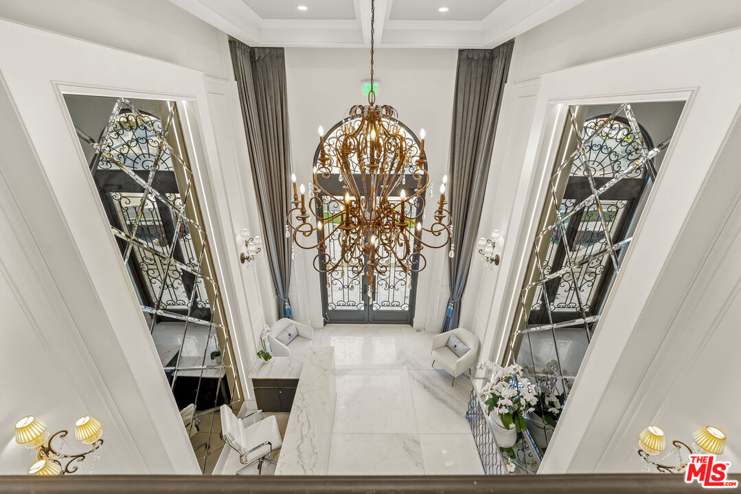 1825 Pandora Avenue, Unit 101 Los Angeles, CA 90025 - Photo 6 of 39