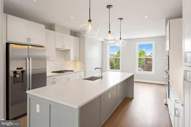 $7,500 | 203 Montgomery Street, Alexandria, VA 22314