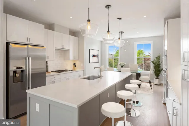 $7,500 | 203 Montgomery Street, Alexandria, VA 22314