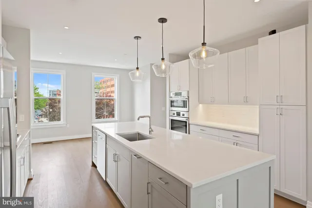 $7,500 | 203 Montgomery Street, Alexandria, VA 22314