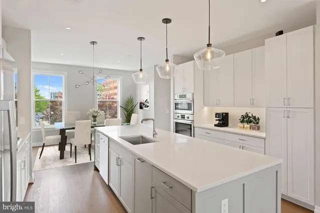 $7,500 | 203 Montgomery Street, Alexandria, VA 22314