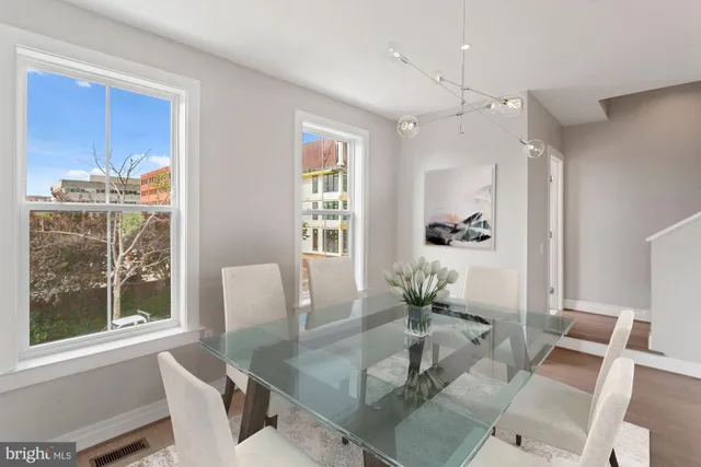 $7,500 | 203 Montgomery Street, Alexandria, VA 22314