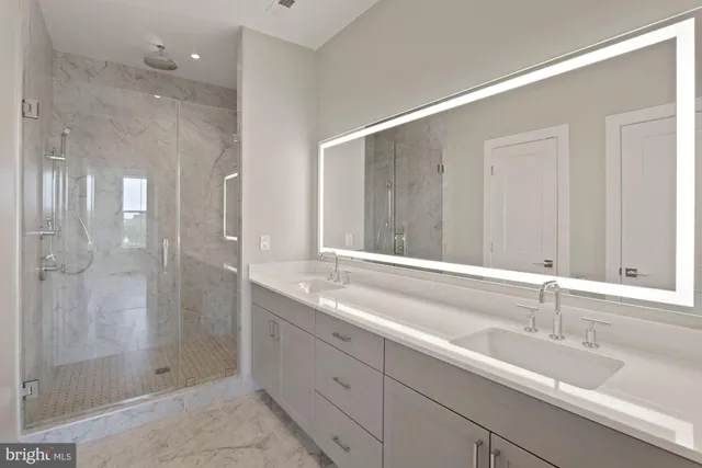 $7,500 | 203 Montgomery Street, Alexandria, VA 22314