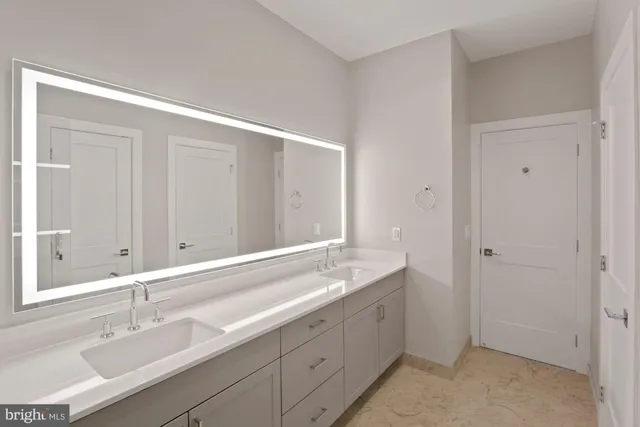 $7,500 | 203 Montgomery Street, Alexandria, VA 22314