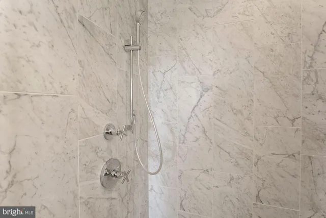 $7,500 | 203 Montgomery Street, Alexandria, VA 22314