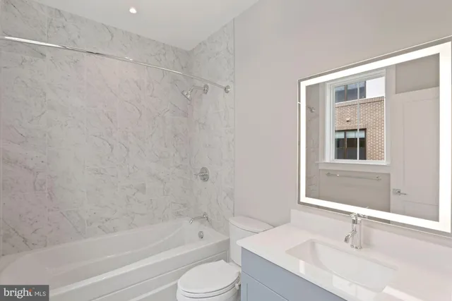 $7,500 | 203 Montgomery Street, Alexandria, VA 22314