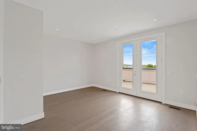 $7,500 | 203 Montgomery Street, Alexandria, VA 22314