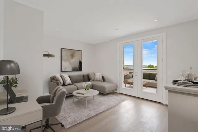 $7,500 | 203 Montgomery Street, Alexandria, VA 22314