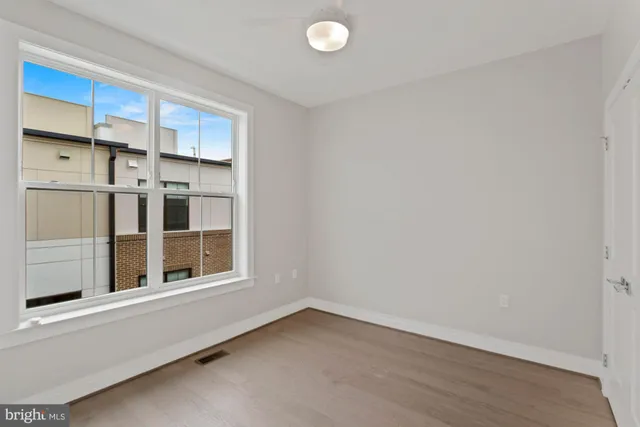 $7,500 | 203 Montgomery Street, Alexandria, VA 22314