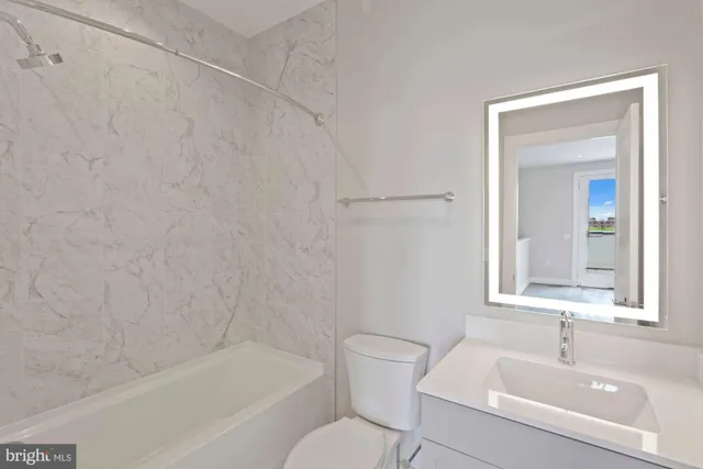 $7,500 | 203 Montgomery Street, Alexandria, VA 22314