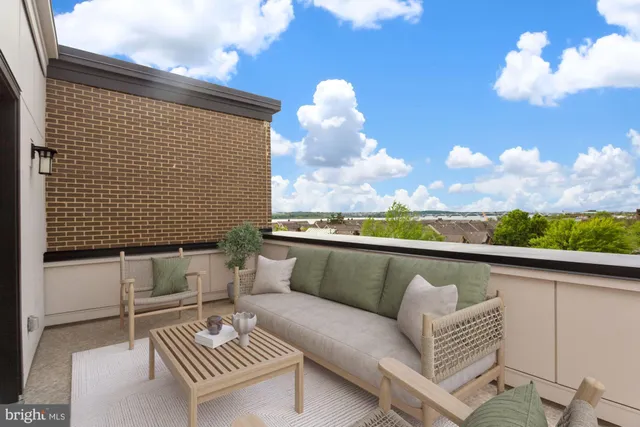 $7,500 | 203 Montgomery Street, Alexandria, VA 22314