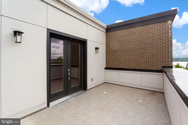 $7,500 | 203 Montgomery Street, Alexandria, VA 22314