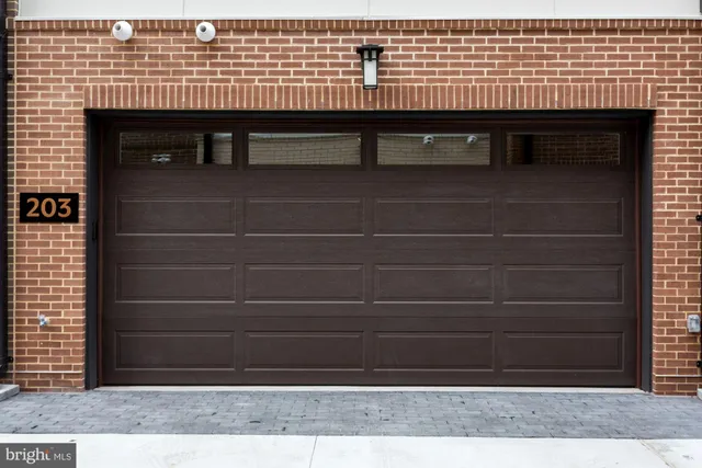 $7,500 | 203 Montgomery Street, Alexandria, VA 22314