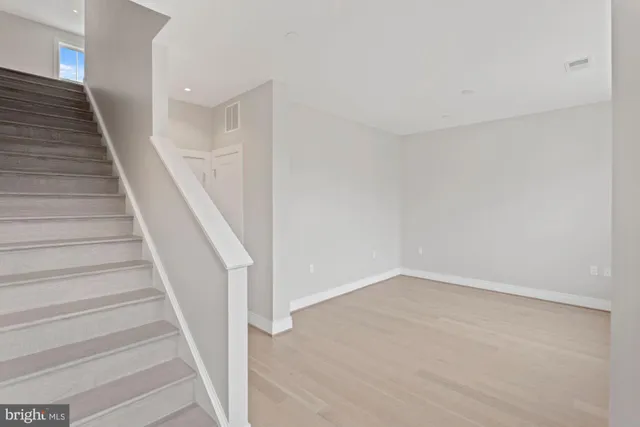 $7,500 | 203 Montgomery Street, Alexandria, VA 22314