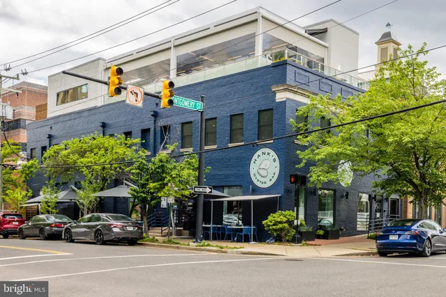 $7,500 | 203 Montgomery Street, Alexandria, VA 22314