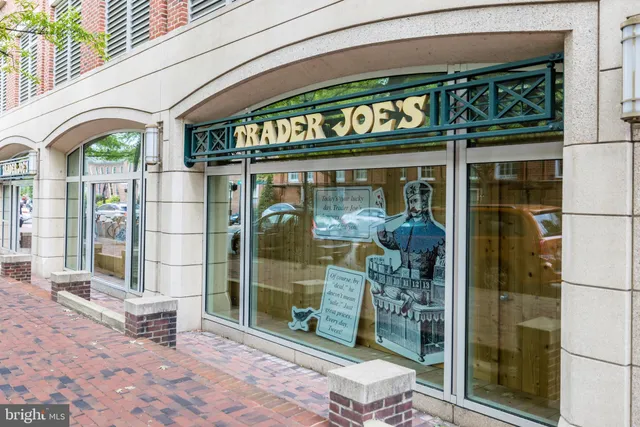 $7,500 | 203 Montgomery Street, Alexandria, VA 22314