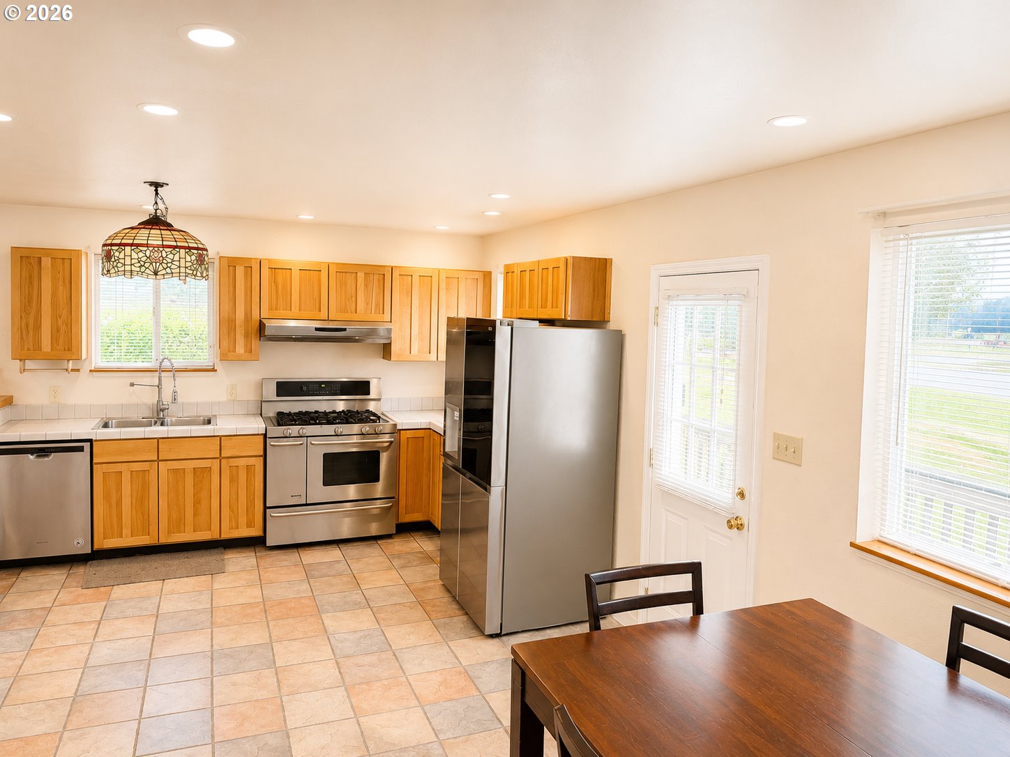 925 Front Street Gardiner, OR 97441 - Photo 8 of 23