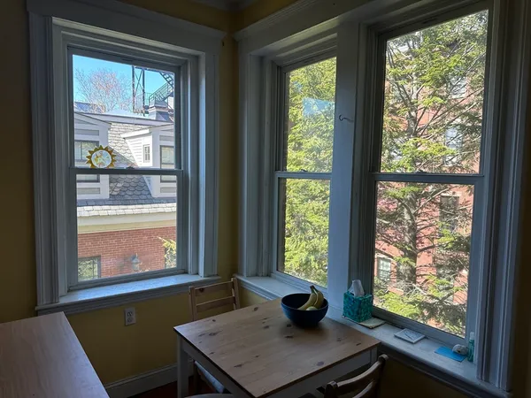 $4,000 | 64 Chestnut Street, Unit 2, Boston, MA 02129