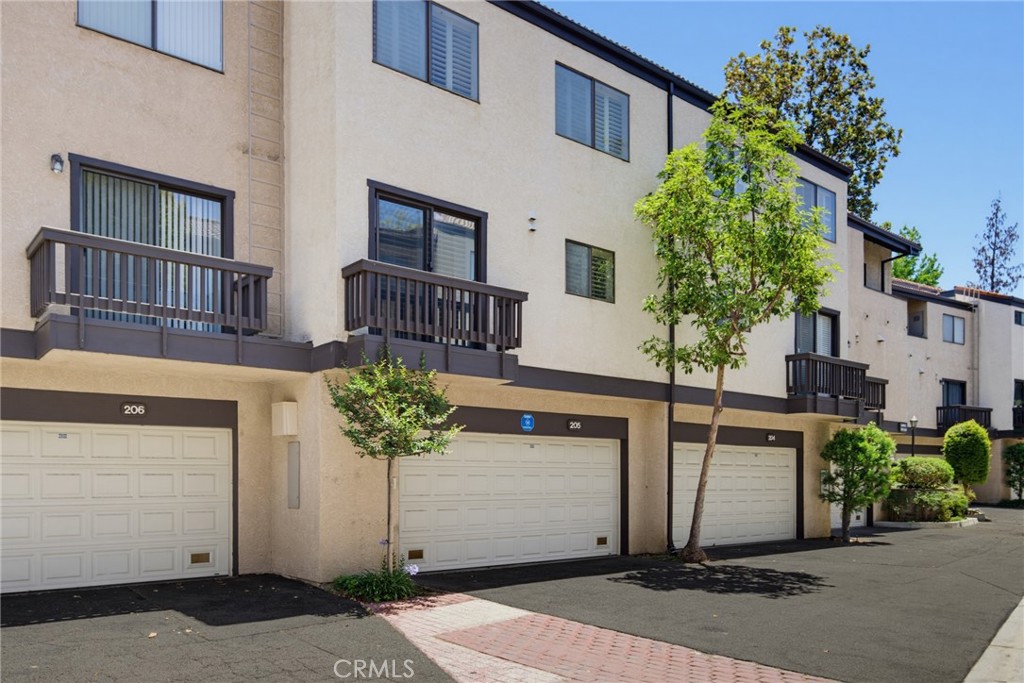 21901 Burbank Boulevard Woodland Hills, CA 91367 - Photo 30 of 30