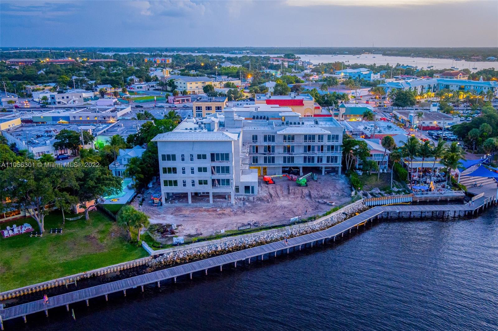 41 Southwest Seminole Street, Unit 203 Stuart, FL 34994 - Photo 10 of 17 a view of a city