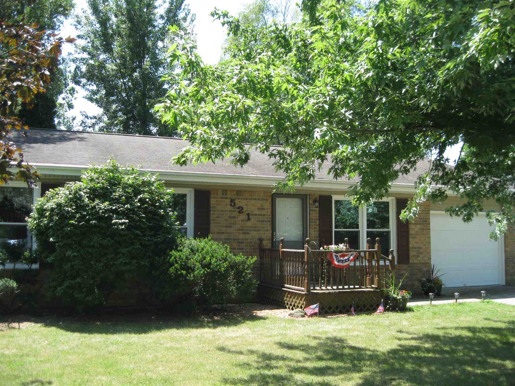 521 Bollman Street Decatur, IN 46733 - Photo 2 of 31