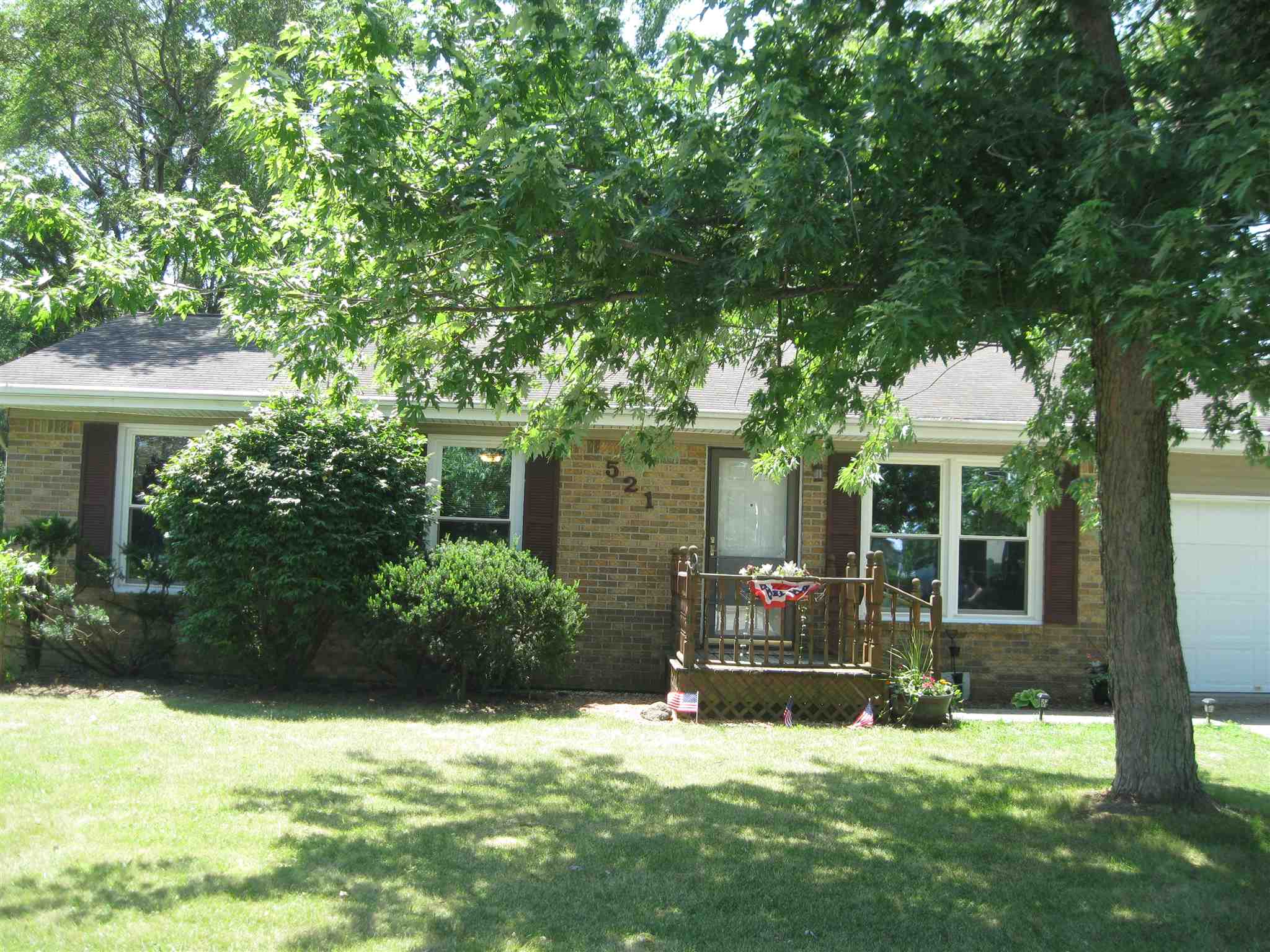 521 Bollman Street Decatur, IN 46733 - Photo 3 of 31
