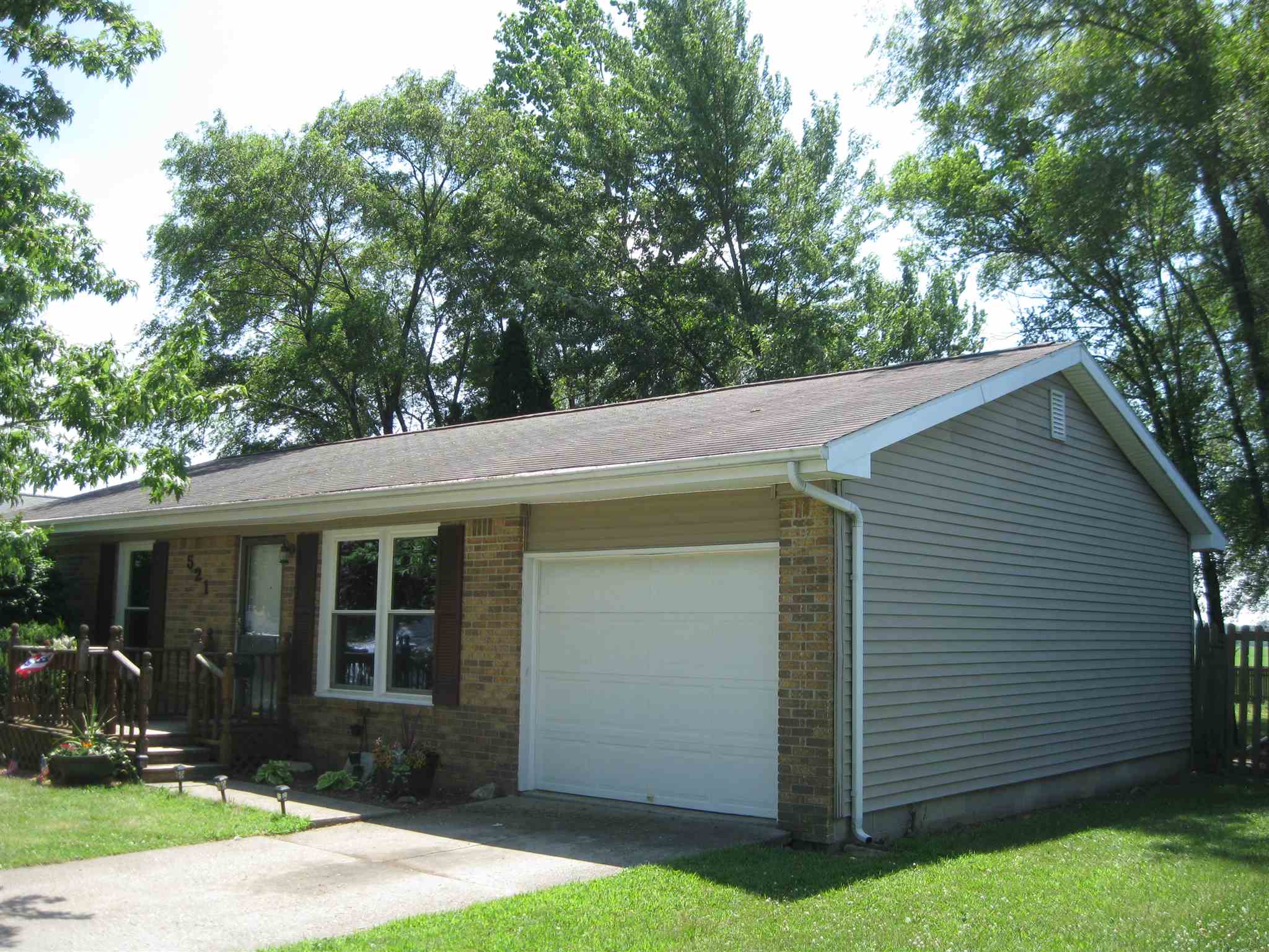 521 Bollman Street Decatur, IN 46733 - Photo 5 of 31