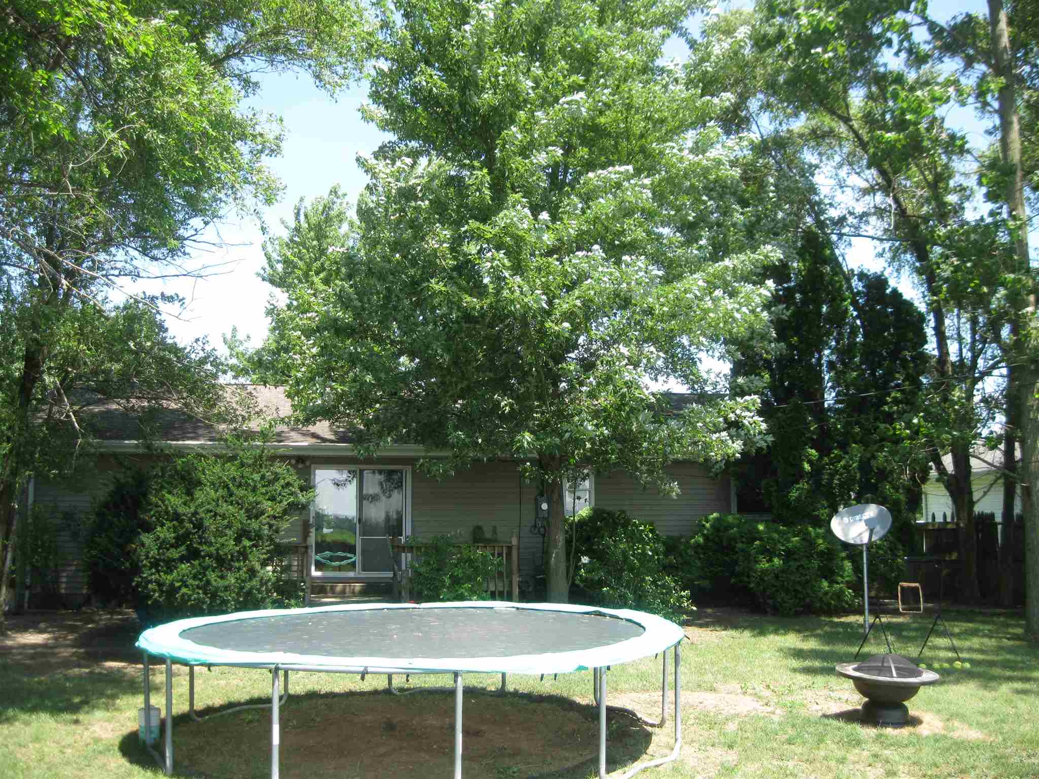 521 Bollman Street Decatur, IN 46733 - Photo 10 of 31