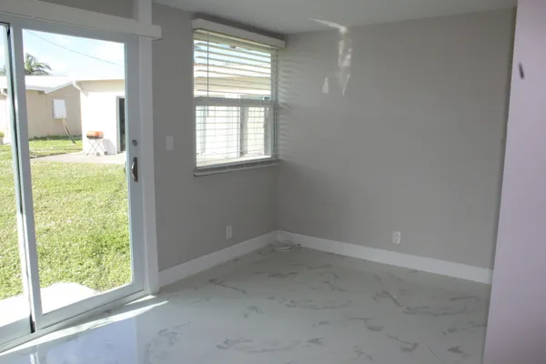 $2,100 | 2719 Peer Lane, Delray Beach, FL 33445