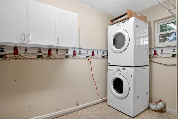 $469,999 | 2315 Northeast 19th Court, Jensen Beach, FL 34957