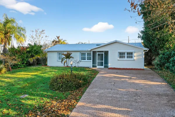 $469,999 | 2315 Northeast 19th Court, Jensen Beach, FL 34957