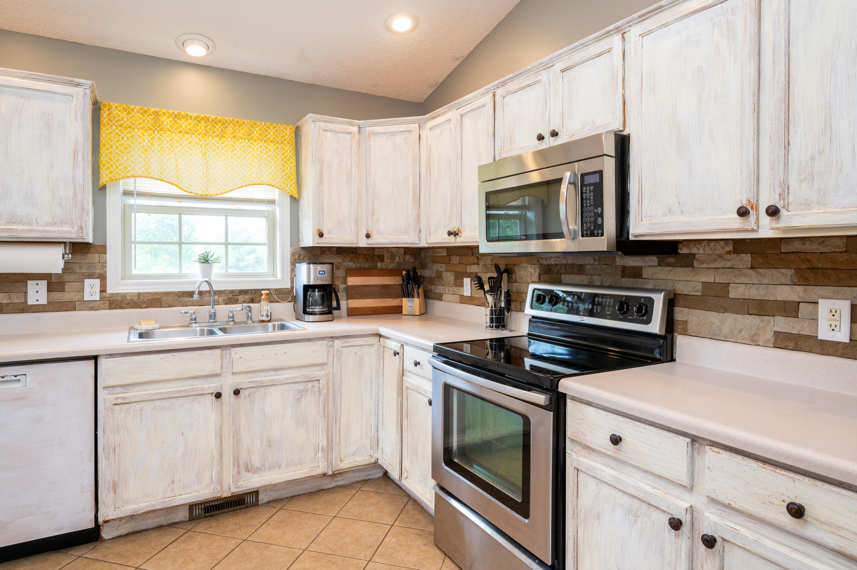 30 Maple Ridge Court Jonesborough, TN 37659 - Photo 13 of 77 Maple Ridge-12