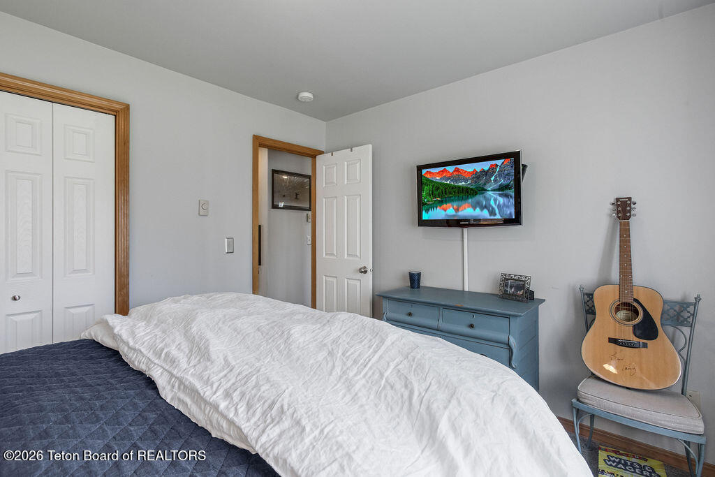 865 Seneca Lane Jackson, WY 83001 - Photo 15 of 35 Guest Room I Photo II