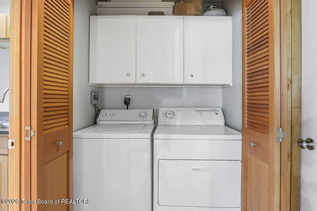 865 Seneca Lane Jackson, WY 83001 - Photo 23 of 35 Laundry