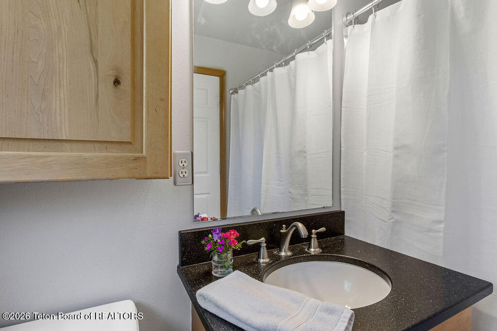 865 Seneca Lane Jackson, WY 83001 - Photo 29 of 35 Mother In Law Suite Bathroom