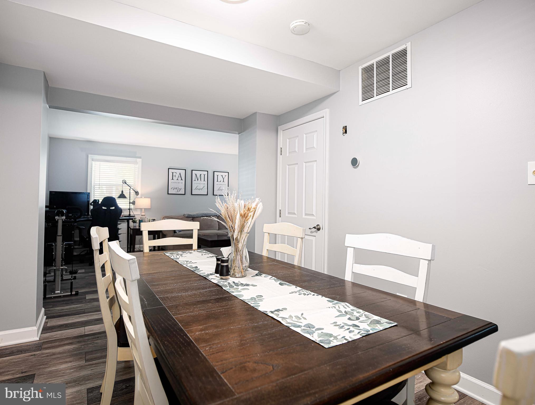 12176 Dove Circle Laurel, MD 20708 - Photo 6 of 37