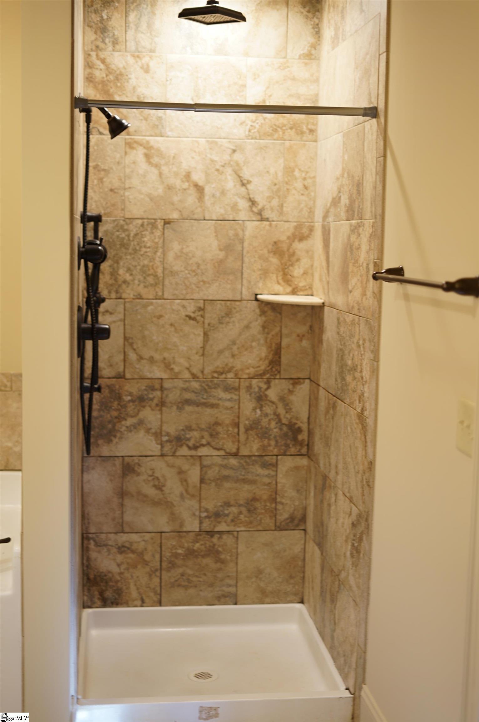 103 Ackley Road Greenville, SC 29607 - Photo 16 of 33