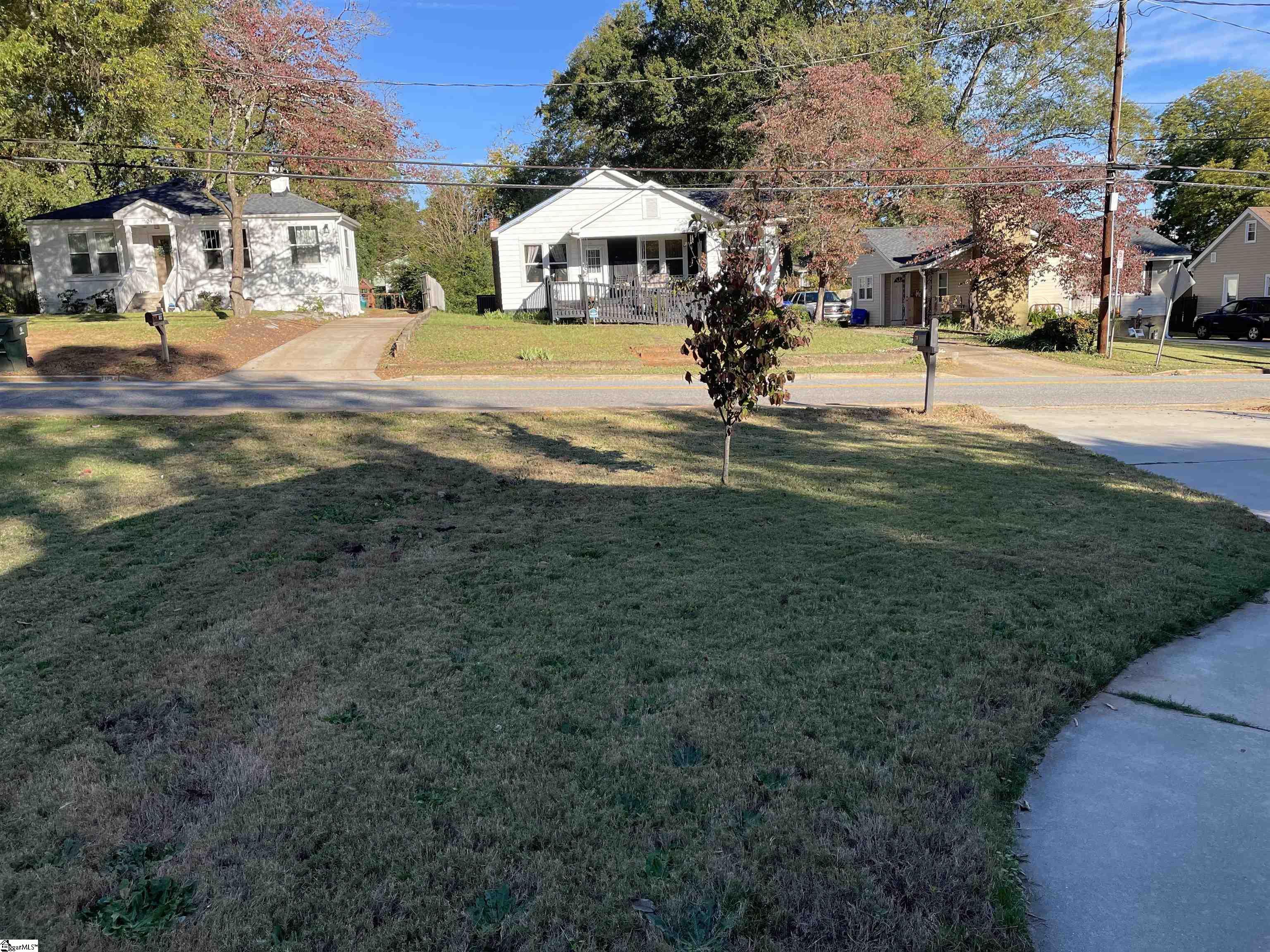 103 Ackley Road Greenville, SC 29607 - Photo 25 of 33