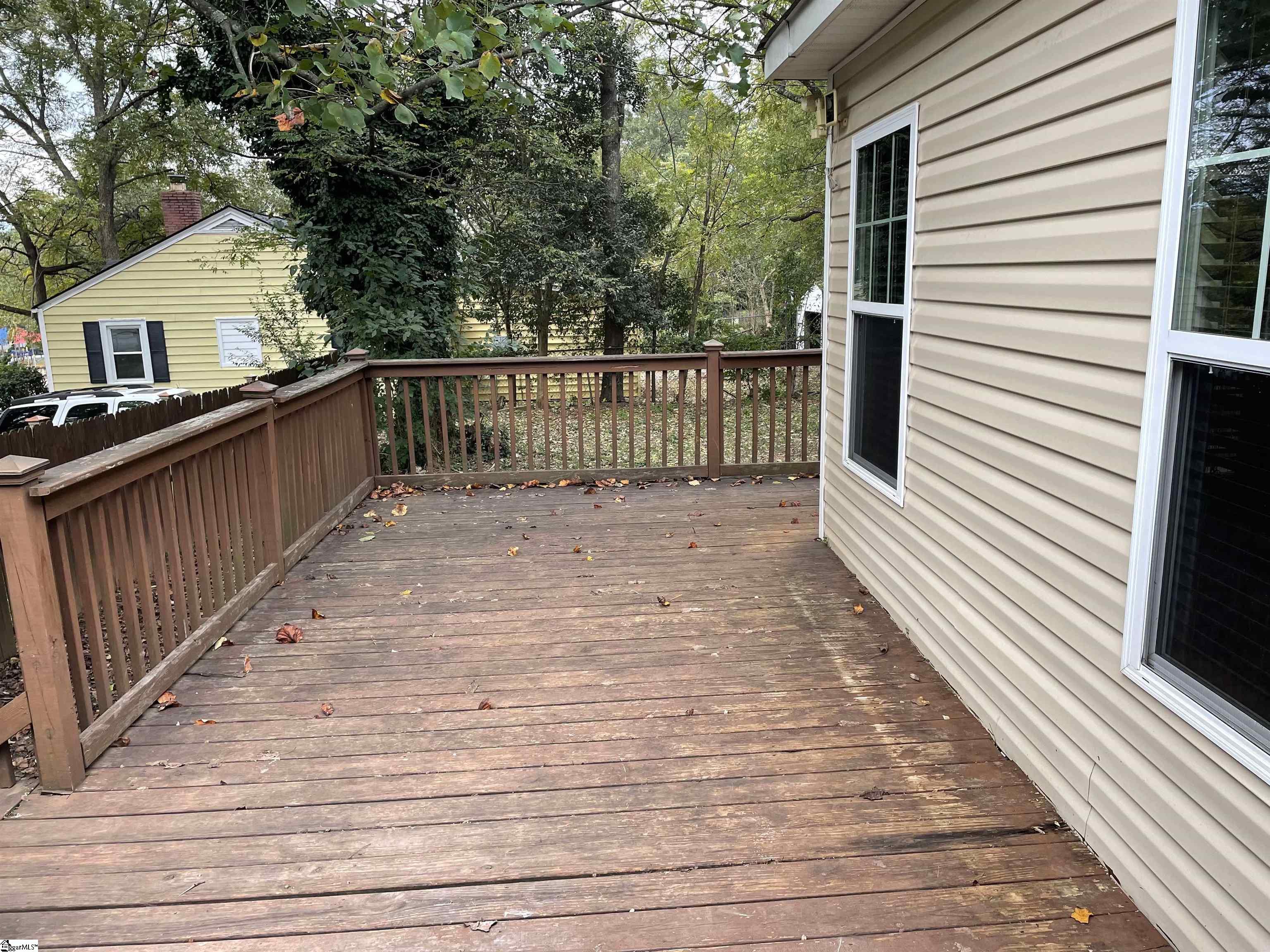 103 Ackley Road Greenville, SC 29607 - Photo 27 of 33