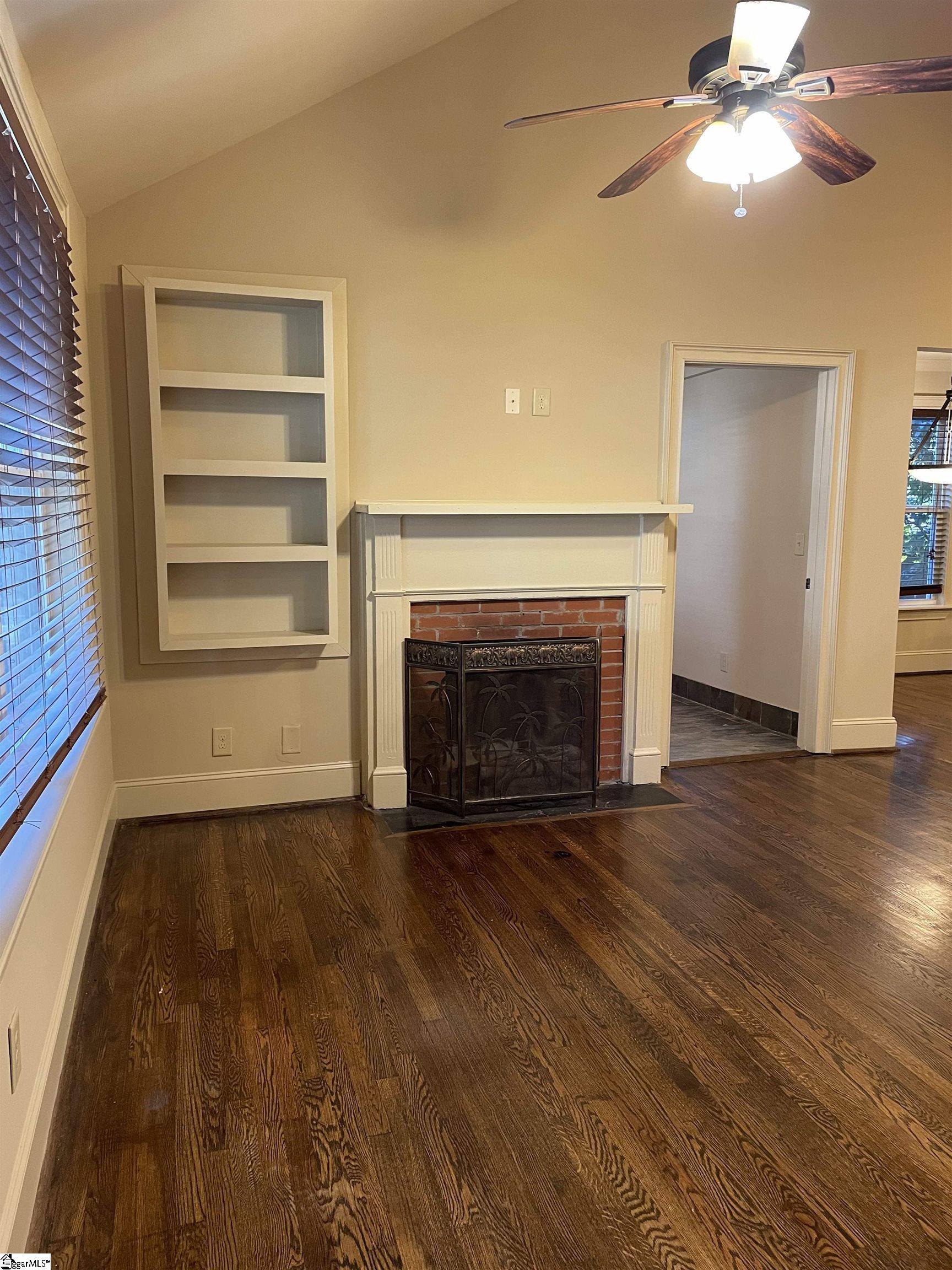103 Ackley Road Greenville, SC 29607 - Photo 6 of 33