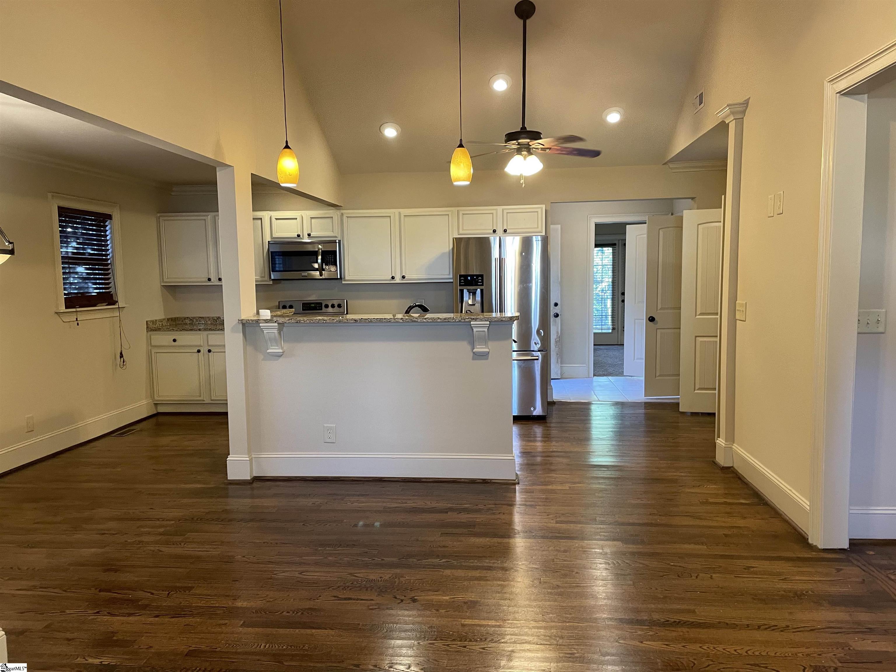 103 Ackley Road Greenville, SC 29607 - Photo 7 of 33