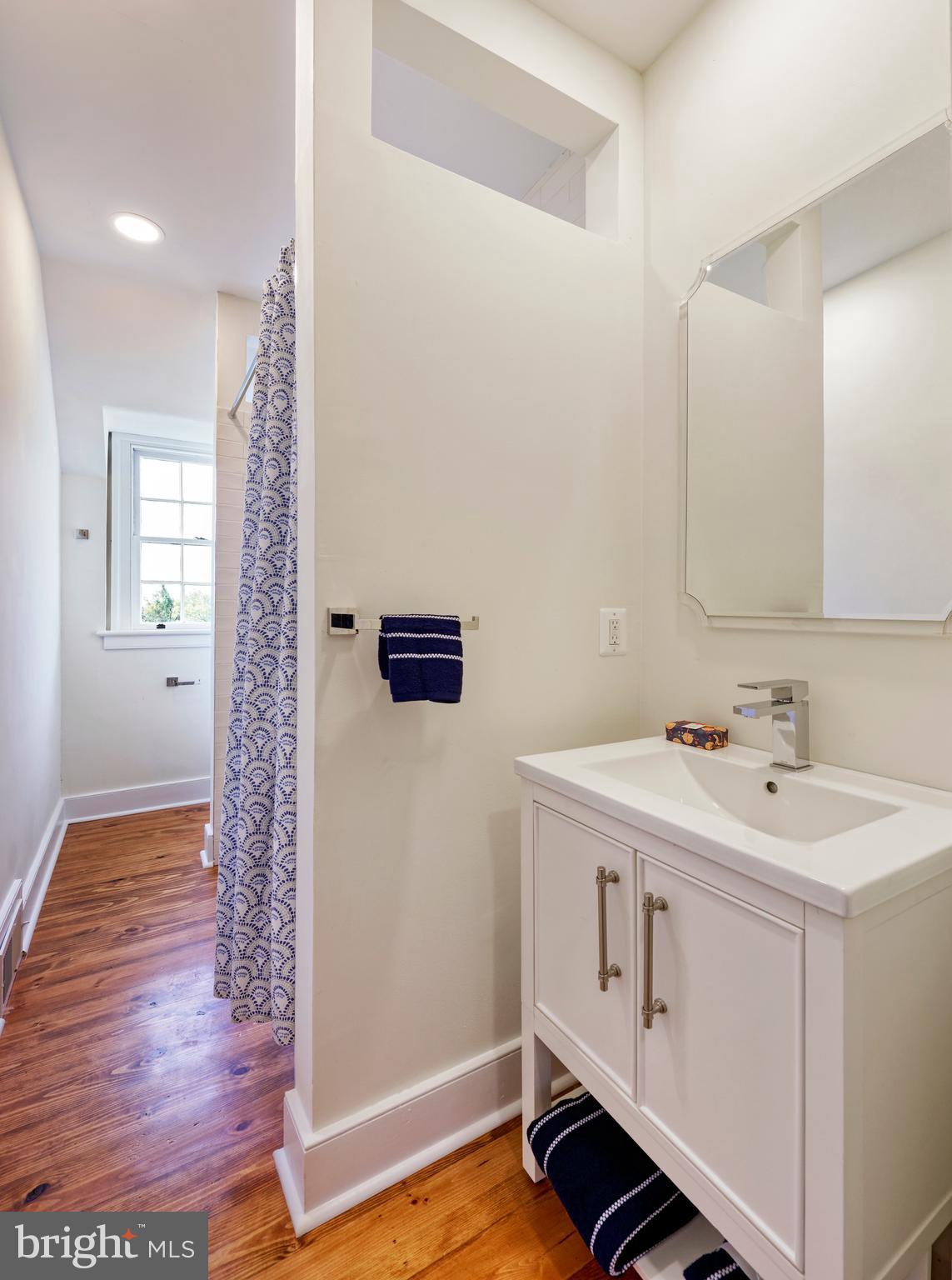 20532 Trappe Road Upperville, VA 20184 - Photo 20 of 63 Fully renovated Guest bathroom #2