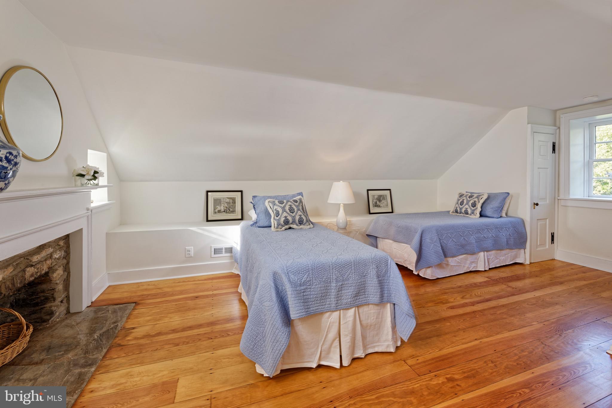 20532 Trappe Road Upperville, VA 20184 - Photo 21 of 63 Guest bedroom #3 over the library has fireplace