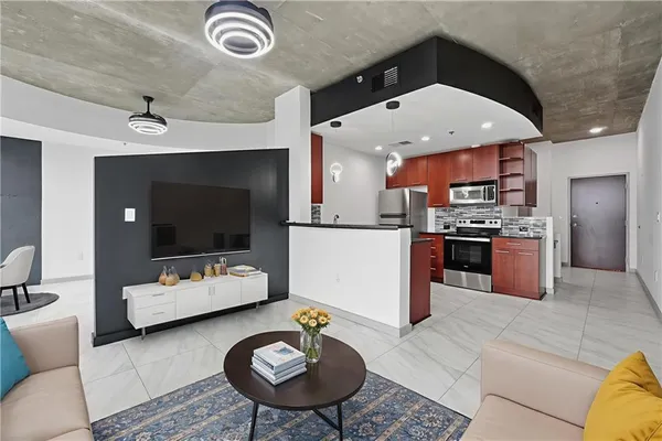 $1,895 | 3324 Peachtree Road Northeast, Unit 2008, Atlanta, GA 30326